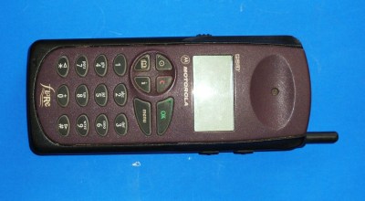 Image of a Motorola fLaRe