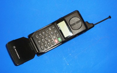Image of a Motorola Micro-TAC 5200