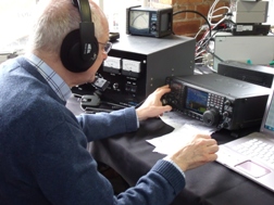Radio Amateur using radio communications