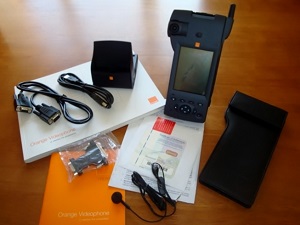 Figure 8: Orange videophone with its accessories